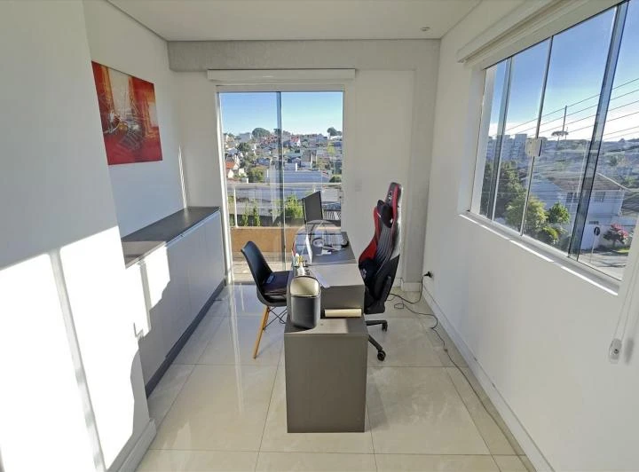 House with 2 bedrooms, 1 en-suite and 350 m² no parking — photo 6