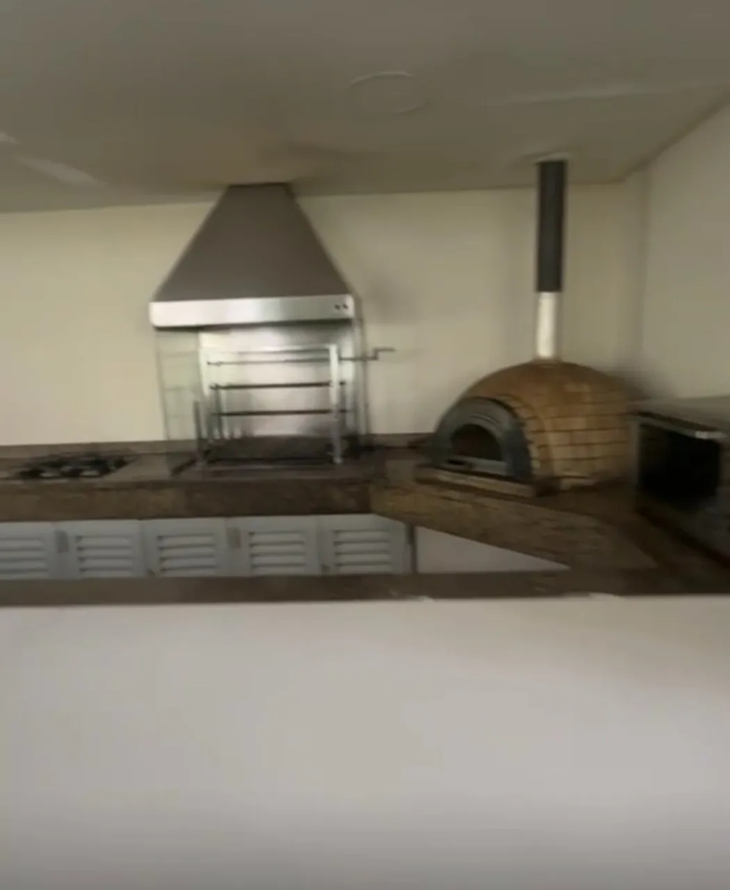 2-bedroom apartment with 2 bathrooms and 1 parking spot — photo 2