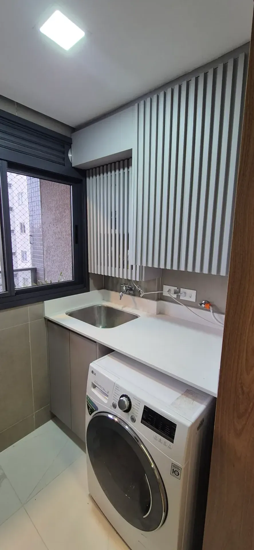 Furnished apartment with a gas open-plan kitchen — photo 42