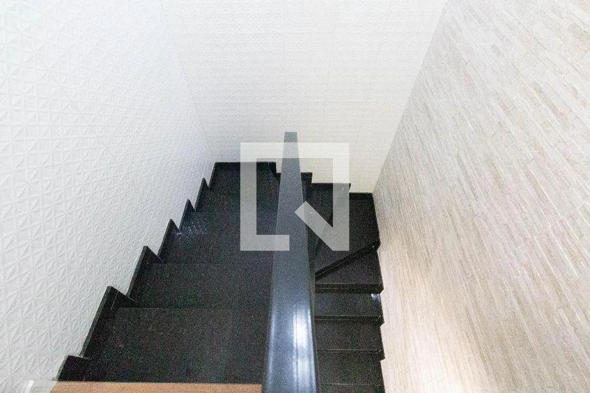 80 m² house with a washing machine and a home office — photo 31