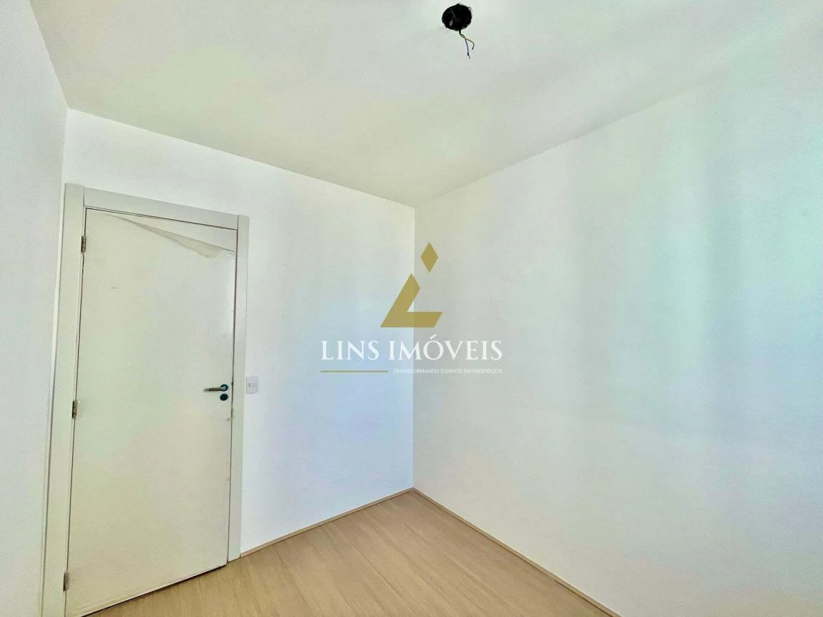 63 m² apartment with a home office and a mountain view — photo 6