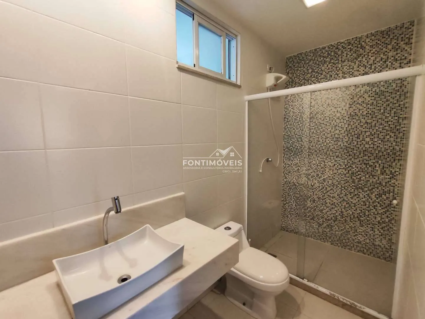 Bathtub in a 4-bedroom house, 139 m² — photo 13