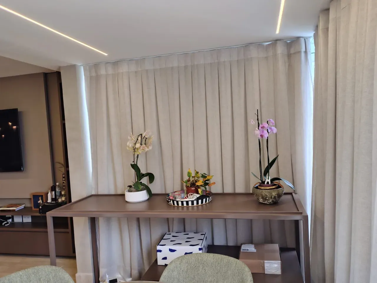 Apartamento com 3 quartos e varanda, pisos de cerâmica — photo 21