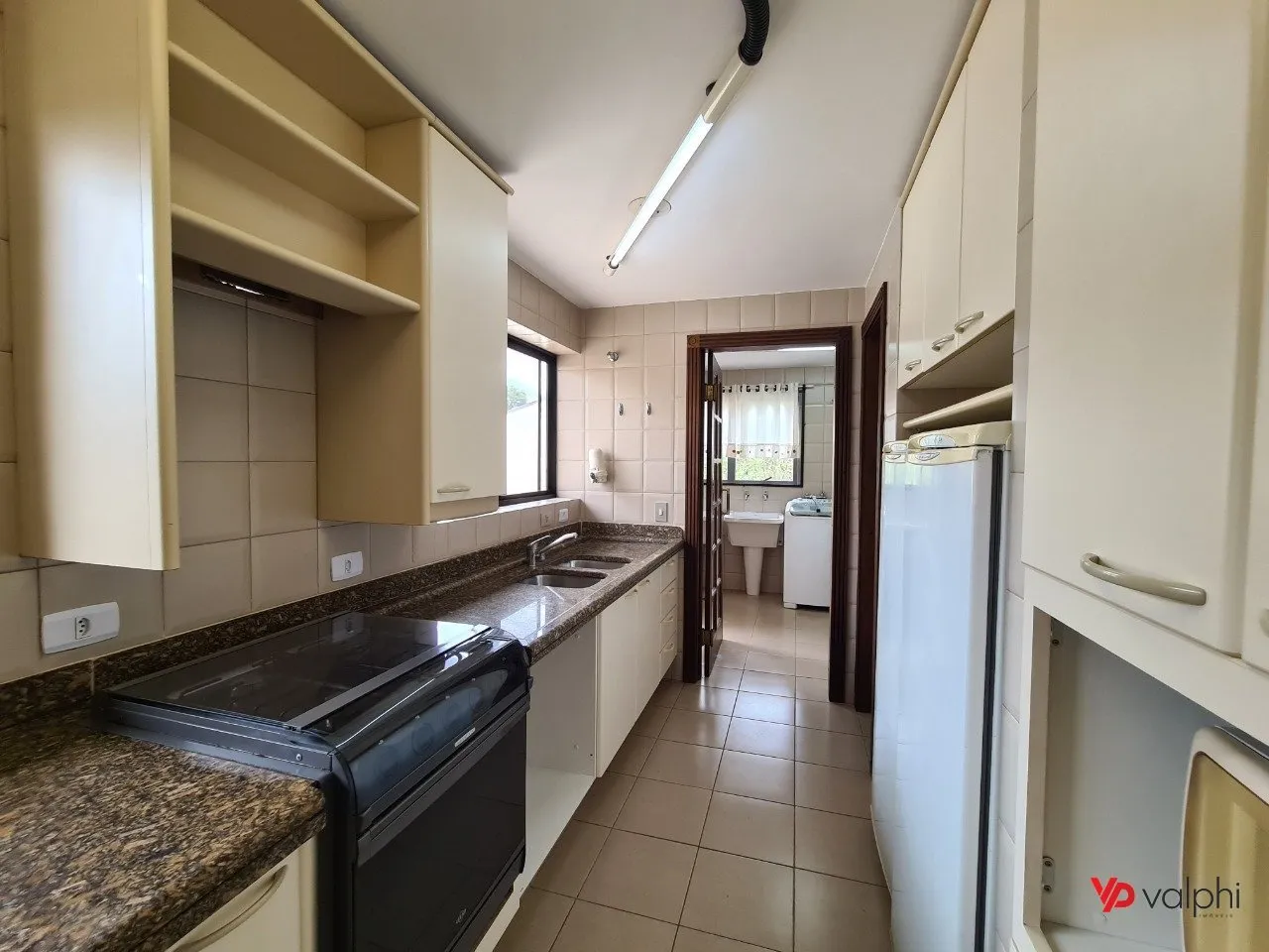 Condo house with 3 en-suite bedrooms and private garden — photo 13