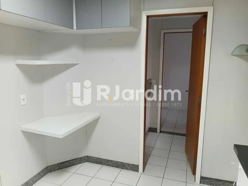 Apartamento com 3 quartos e varanda — photo 13
