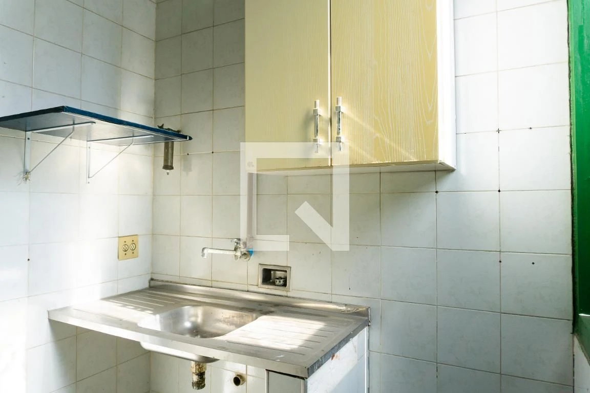 Rental house with 5 bedrooms and a closed kitchen room — photo 9
