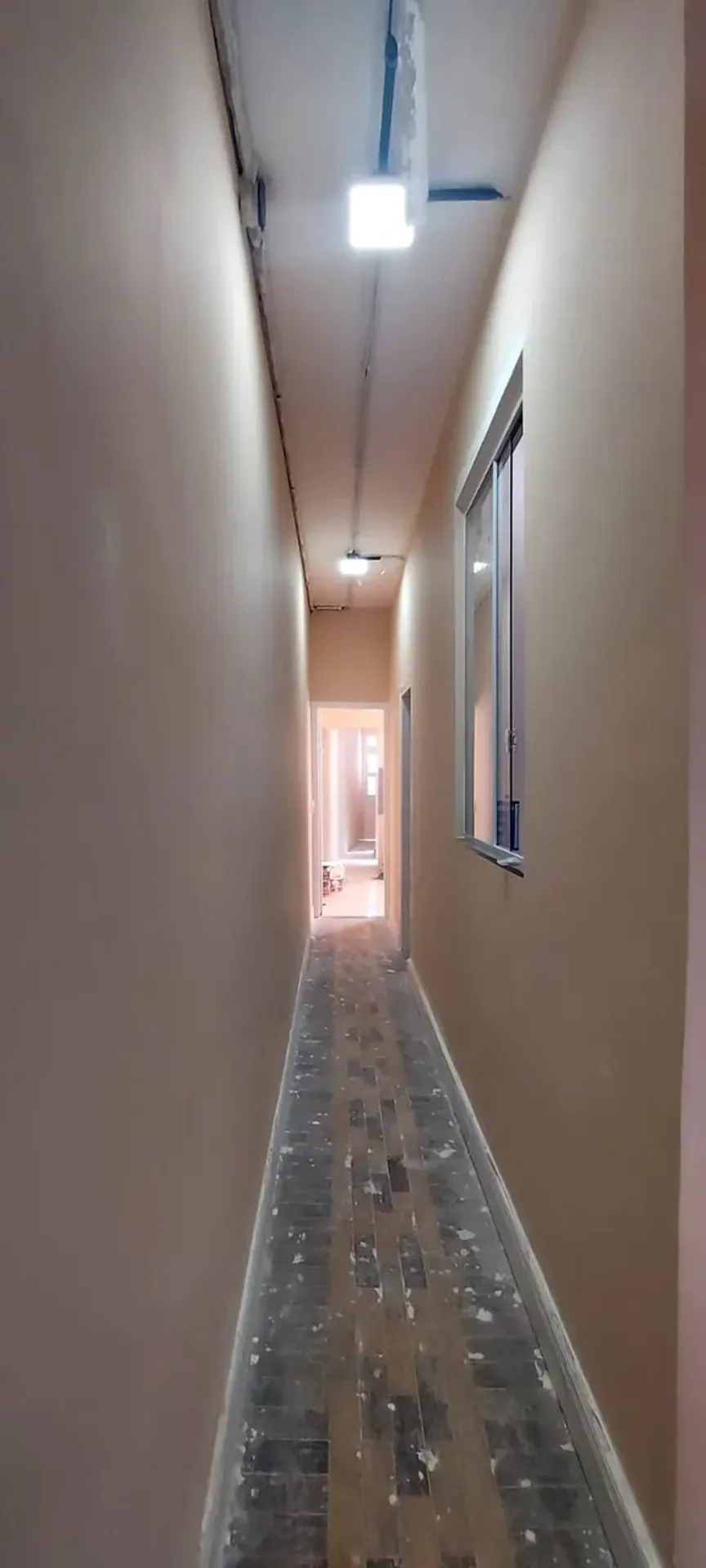 Apartamento de 3 quartos com piso de madeira ou laminado — photo 8