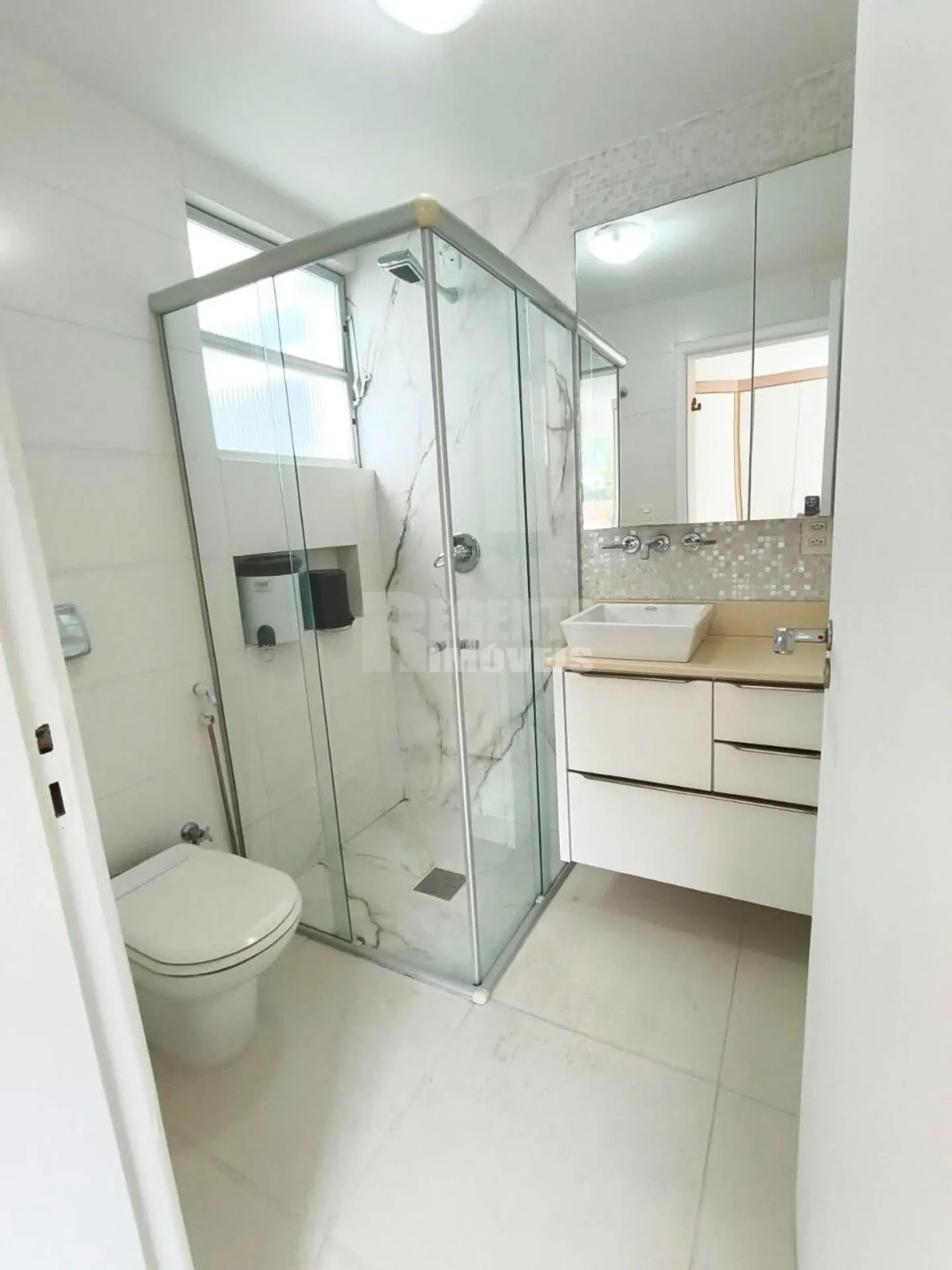 2-bedroom apartment with a private BBQ in Florianópolis — photo 8