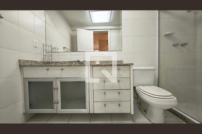 Apartamento de 2 quartos com varanda de vidro — photo 9