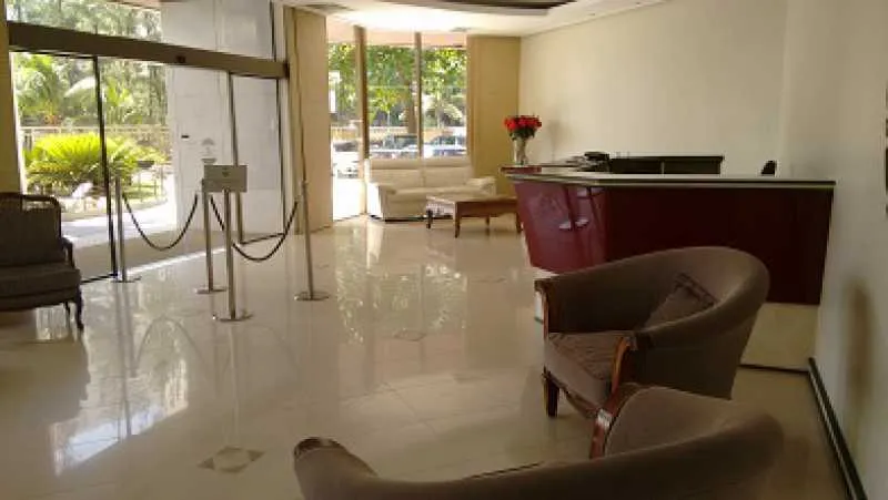 One-bedroom apartment with a washing machine — photo 30