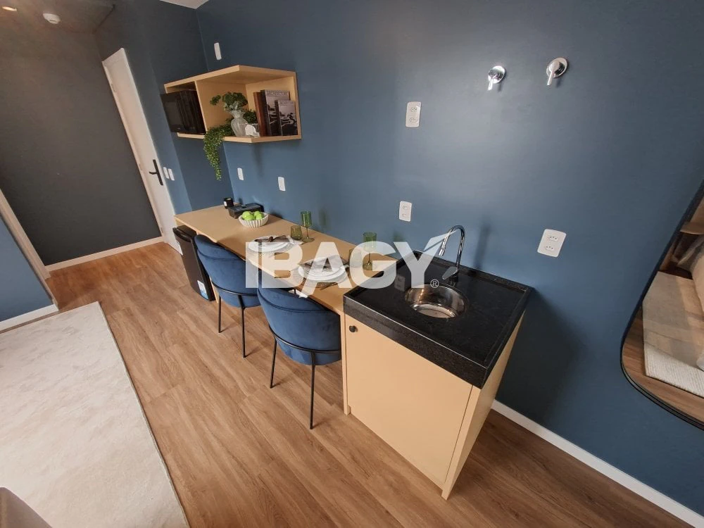 30 m² apartment with 1 bedroom and tall windows — photo 29
