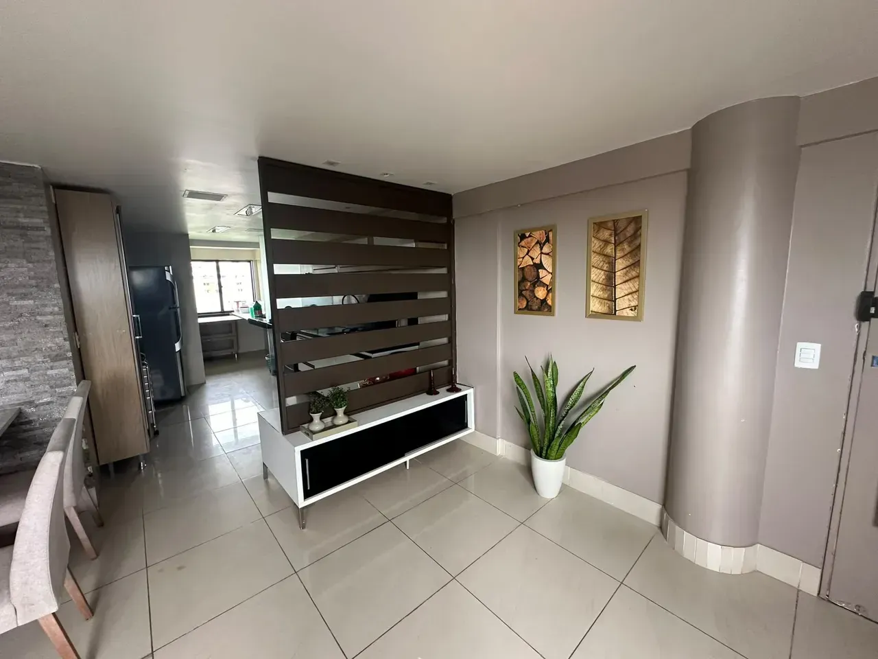 Furnished apartment, 200 m², with a glass-enclosed balcony — photo 9