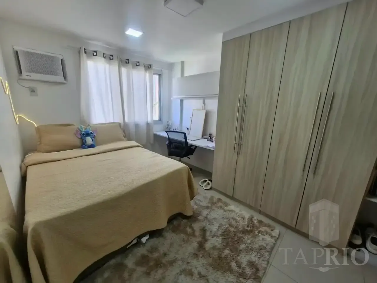 Apartment on the 3rd floor with a glass-enclosed balcony — photo 14