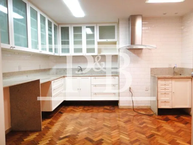 4-bedroom apartment with air conditioning — photo 24