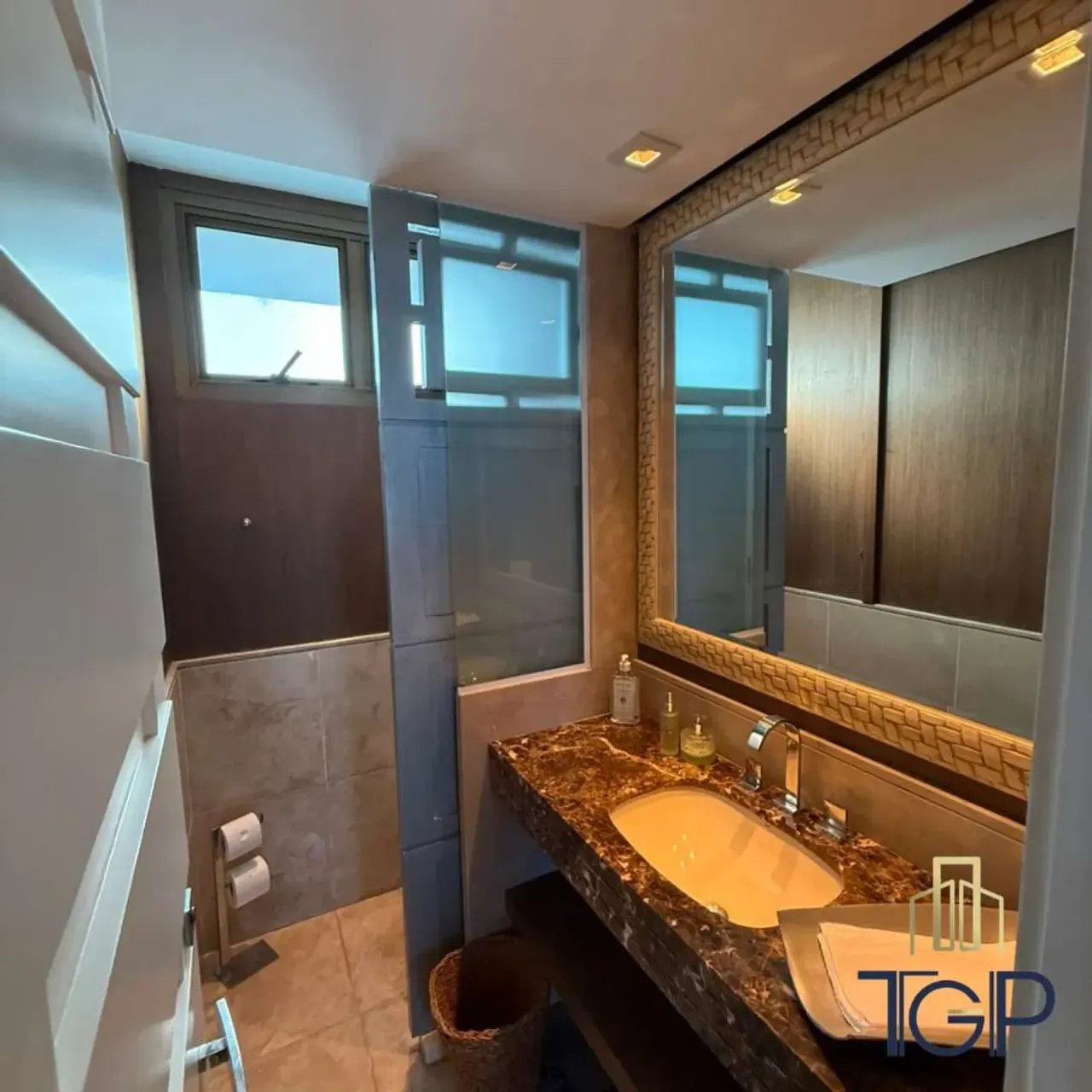 779 m² apartment with water view and 5 parking — photo 10