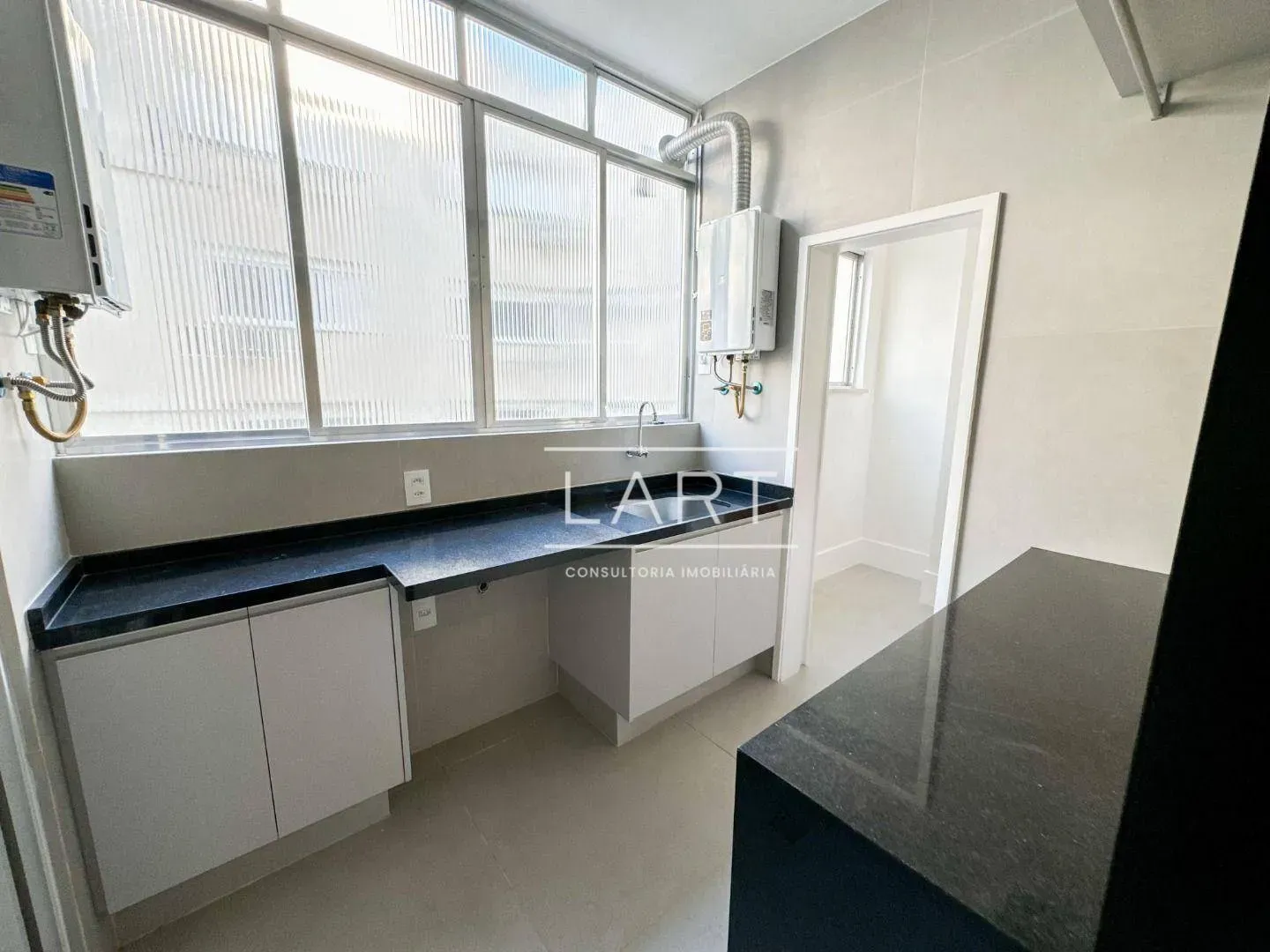 Панорамні вікна та 3 спальні: квартира 150 м² — photo 18