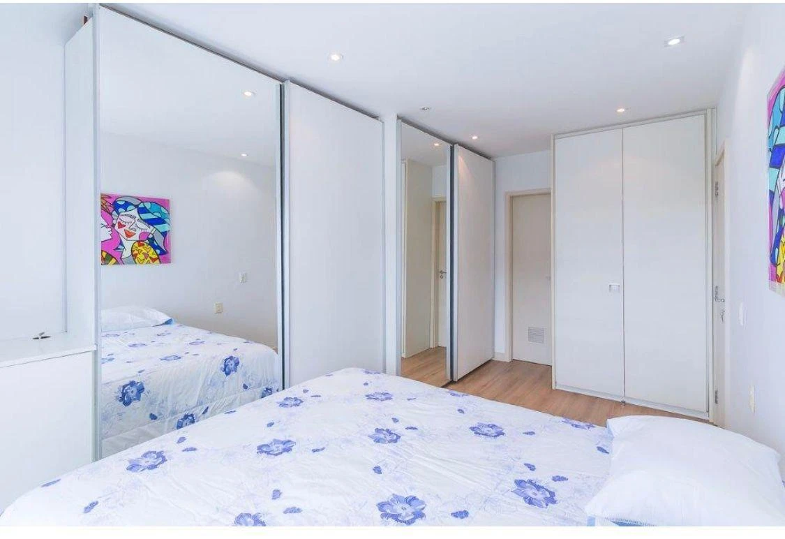 Apartamento mobiliado de 214 m² com 4 quartos e 5 banheiros — photo 3