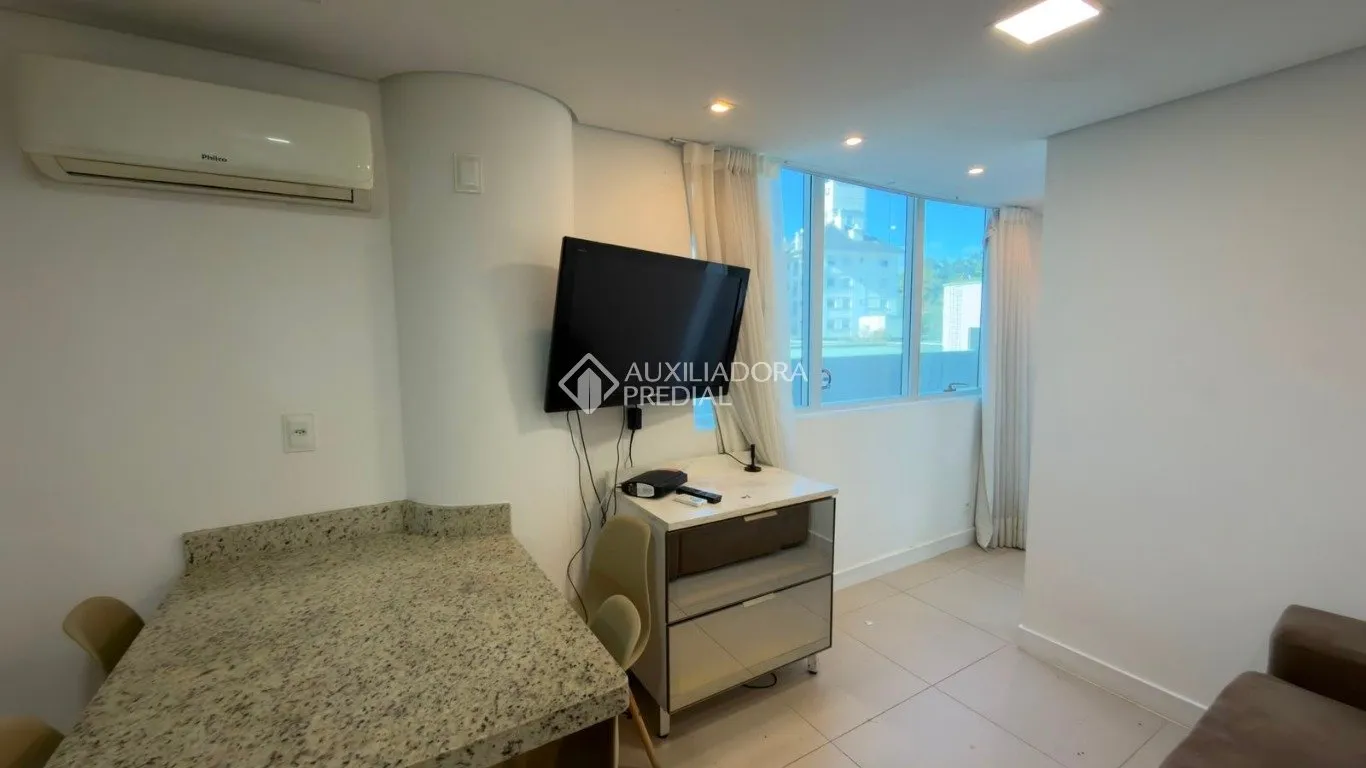 Мебльована квартира з 1 спальнею та 68 м² — photo 7