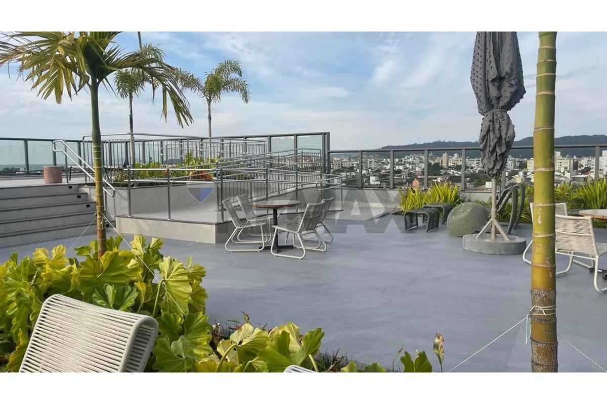 4 quartos e janelas do piso ao teto: apartamento de 235 m² — photo 14