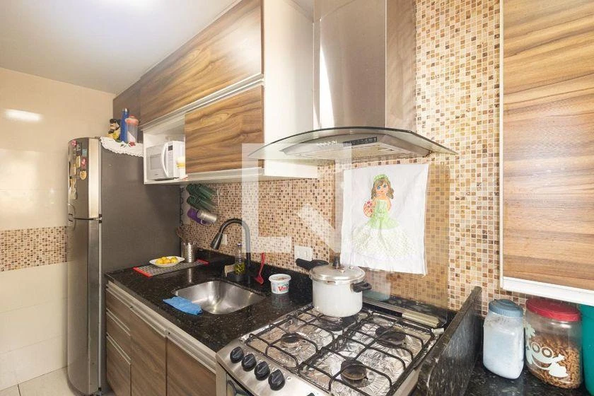Furnished apartment with 2 bedrooms and 1 bathroom — photo 2