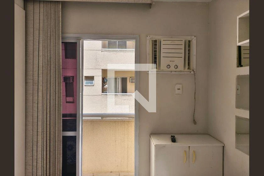 2-bedroom apartment with a home office — photo 6