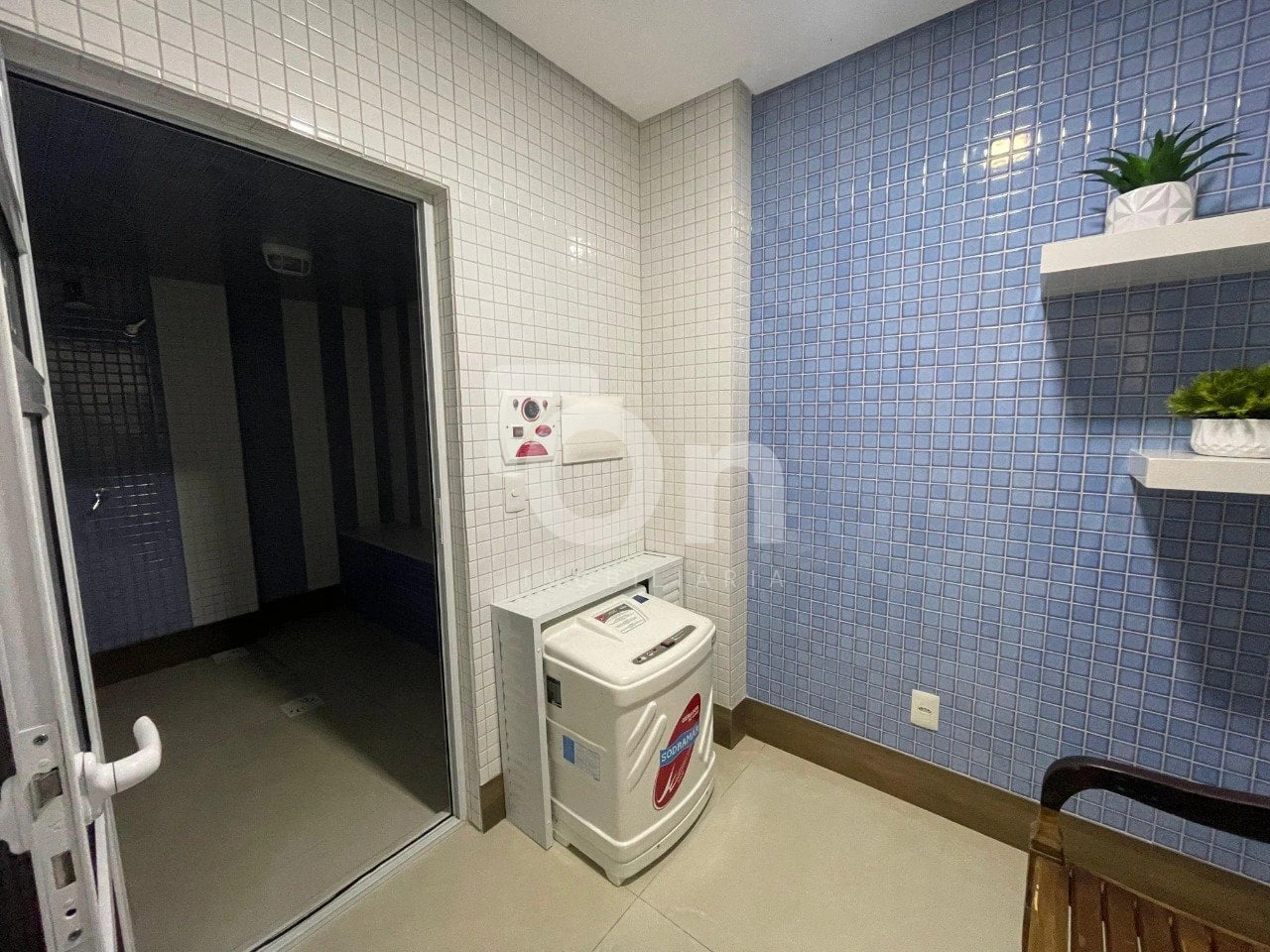 One-bedroom apartment with a mountain view in Florianópolis — photo 11