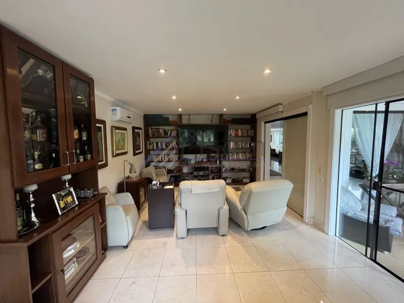 Rental house with 4 en-suite bedrooms and 4 parking spots — photo 36