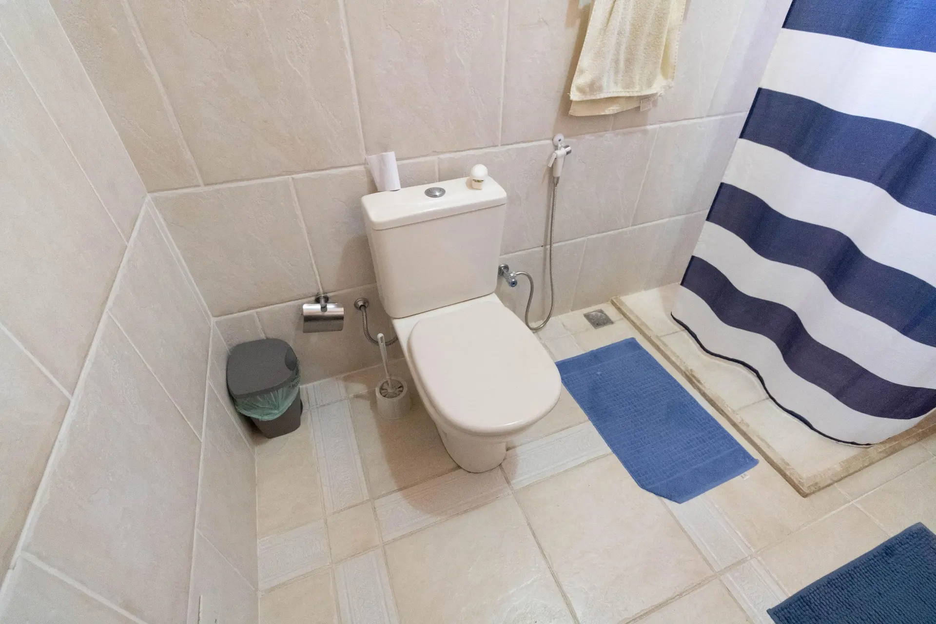 Меблированный дом с приватным садом и 4 спальнями — photo 31
