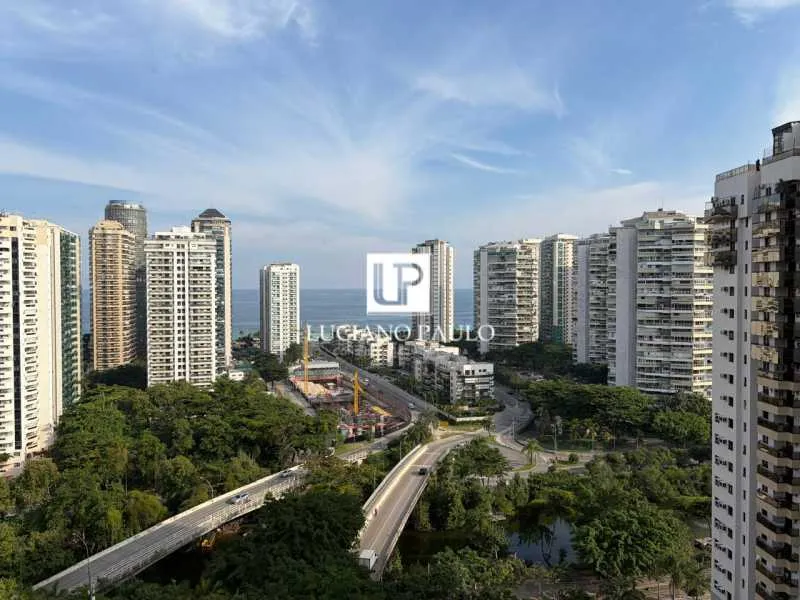 Unfurnished apartment with a balcony and 2 bedrooms — photo 8