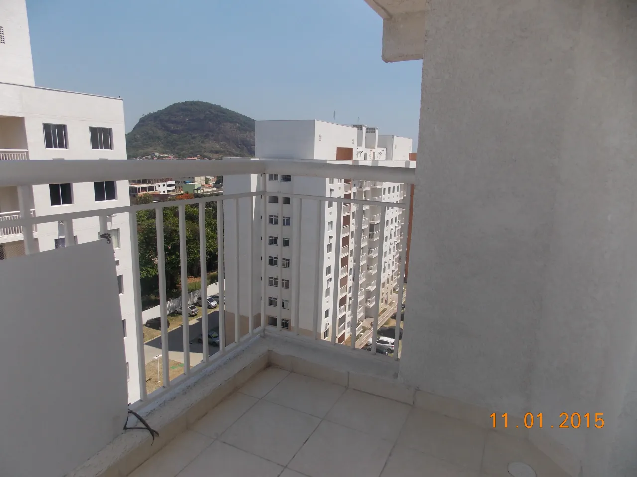 Apartment with 2 bedrooms and a closed-off kitchen — photo 3