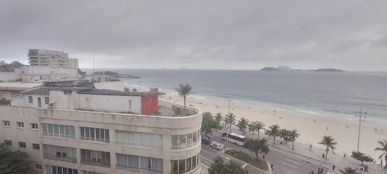 Apartamento mobiliado, 240 m², com janelas do piso ao teto — photo 8
