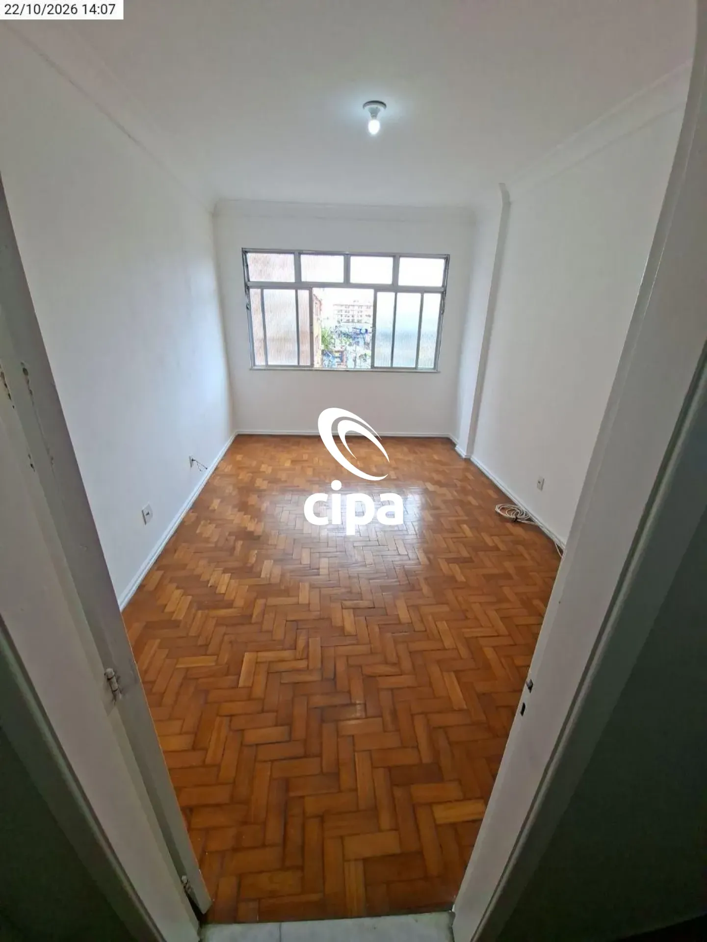 Apartment, 82 m², with wood or laminate floors — photo 3