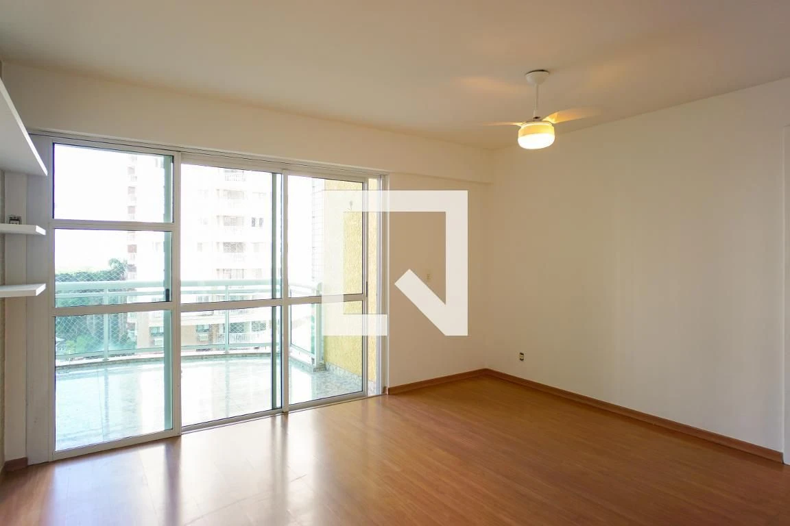 Apartamento sem mobília com 2 quartos e varanda fechada — photo 2