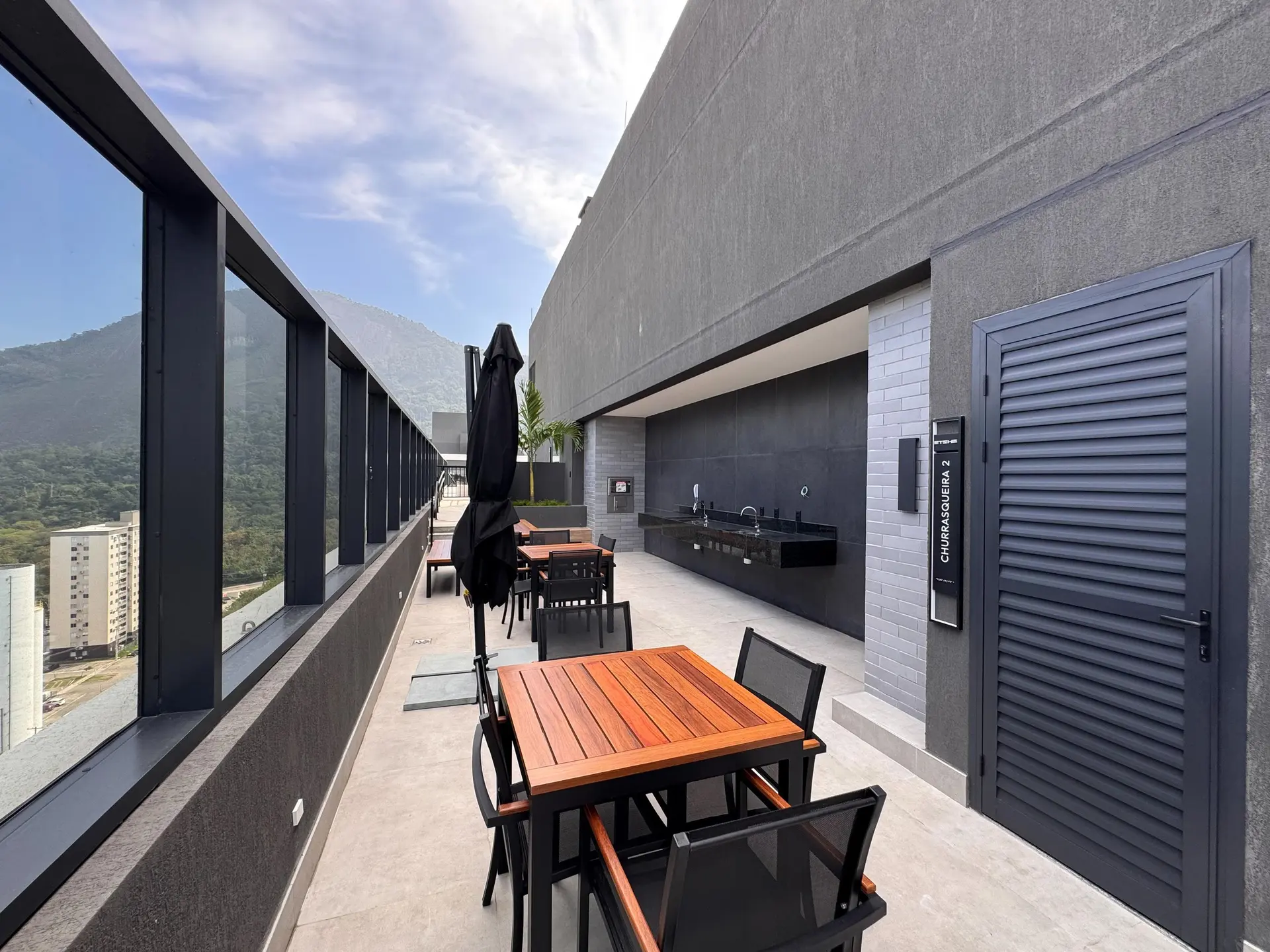 3-bedroom apartment with open-plan kitchen — photo 44