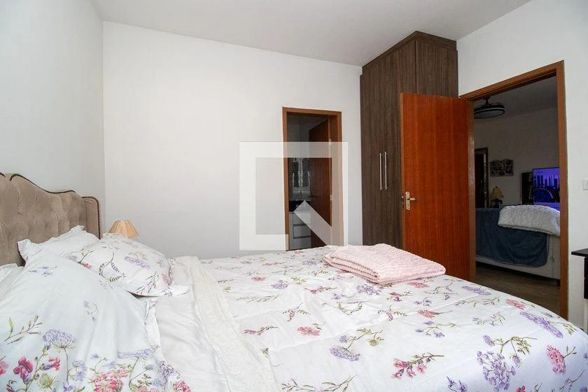 4-bedroom house with a home office in Curitiba — photo 24