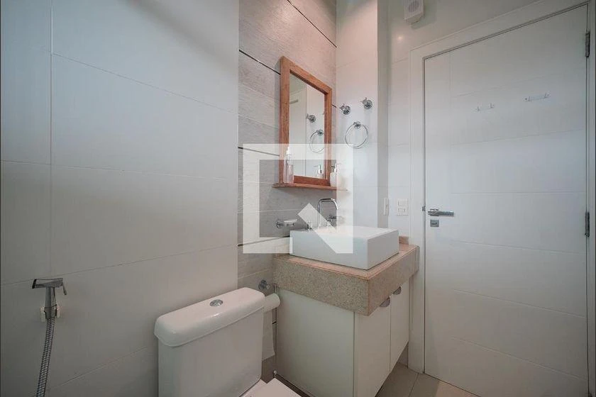 One-bedroom apartment in a building with a gym — photo 27