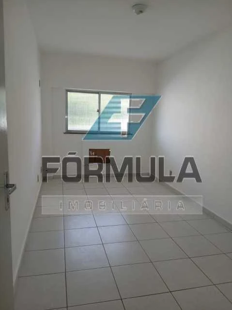One-bedroom apartment in a building with a gym — photo 3