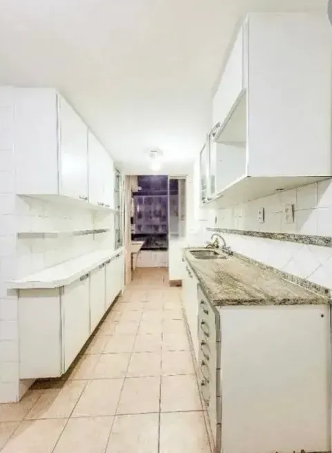Apartamento para locação com 4 quartos e 141 m²