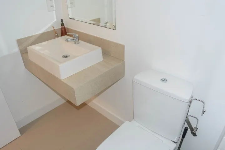 2-bedroom apartment with a home office in Florianópolis — photo 13