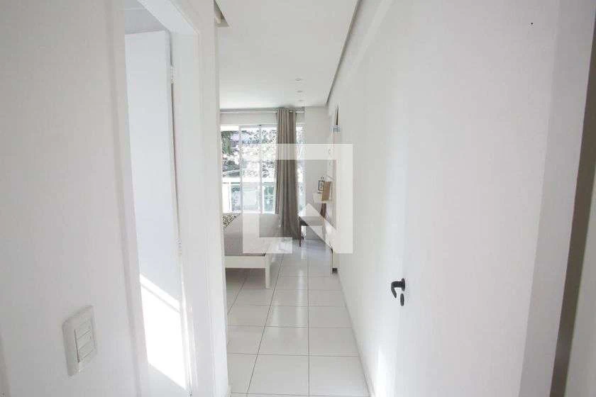 Departamento de 2 dormitorios con balcón cerrado con vidrio — photo 3
