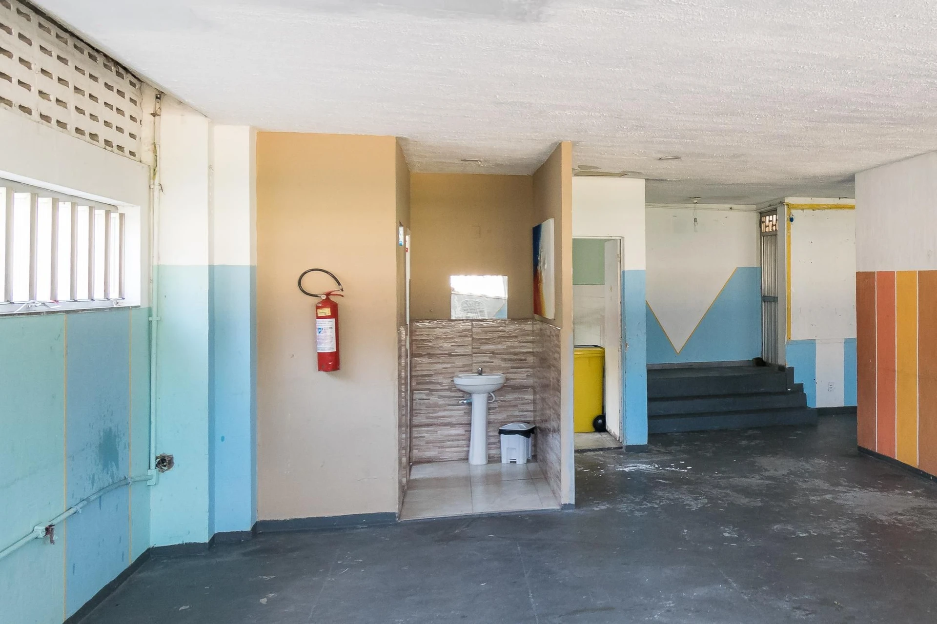 2-bedroom apartment with a mountain view in Rio de Janeiro — photo 38
