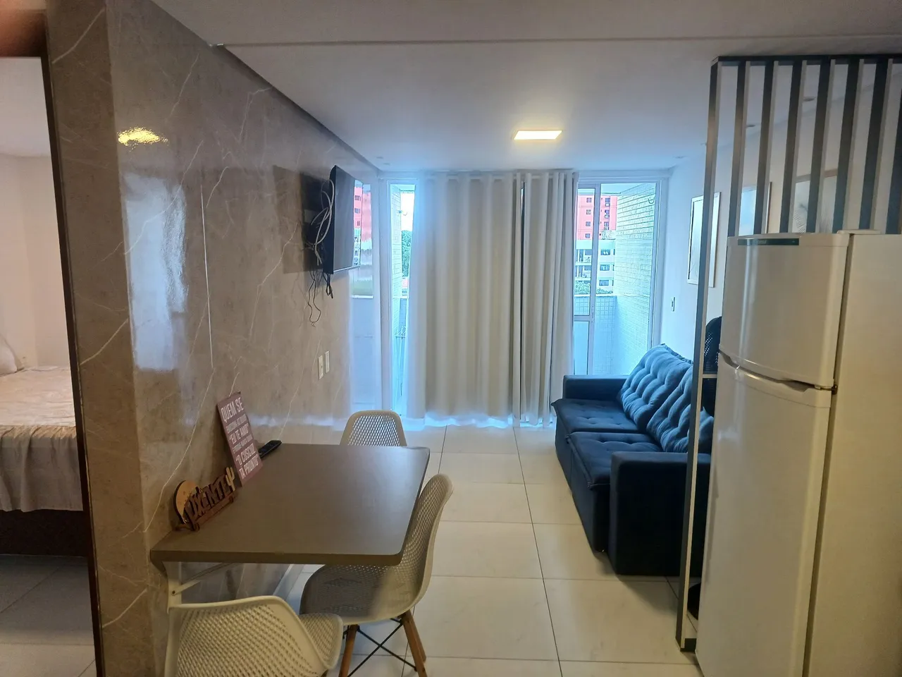 One-bedroom apartment in a building with a gym — photo 6