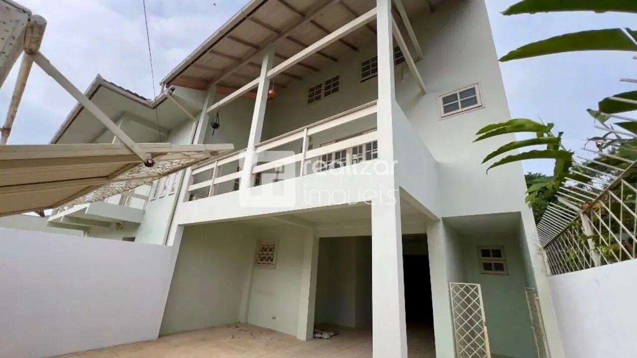 Unfurnished house with 1 en-suite bedroom and 460 m²