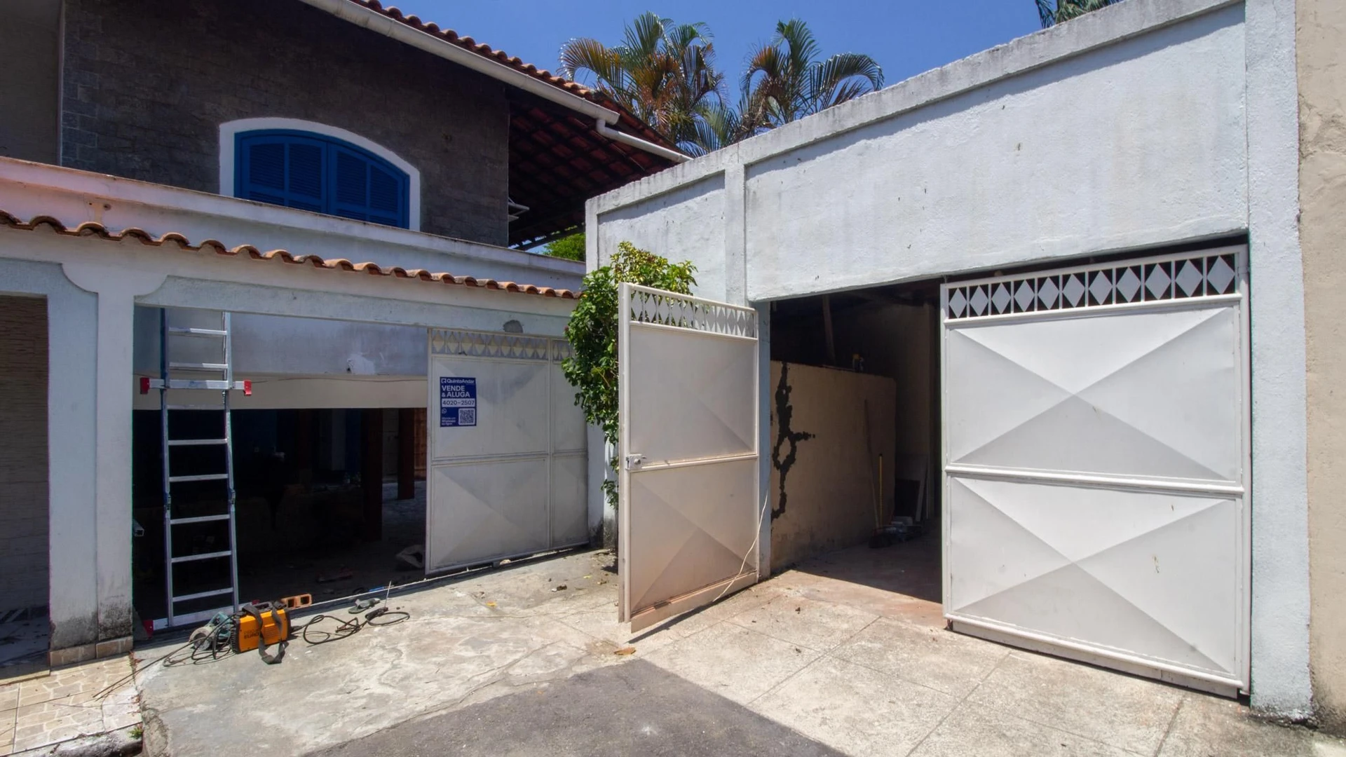 House, 260 m², with a grill on the balcony — photo 52
