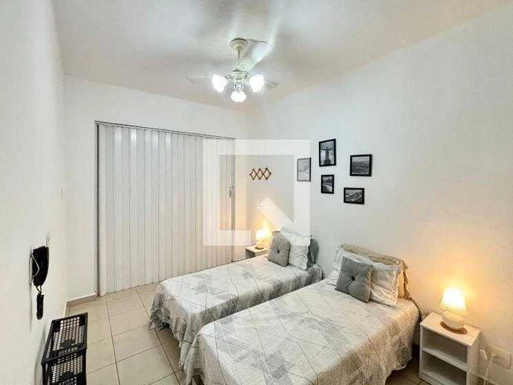 One-bedroom apartment with a washing machine — photo 10
