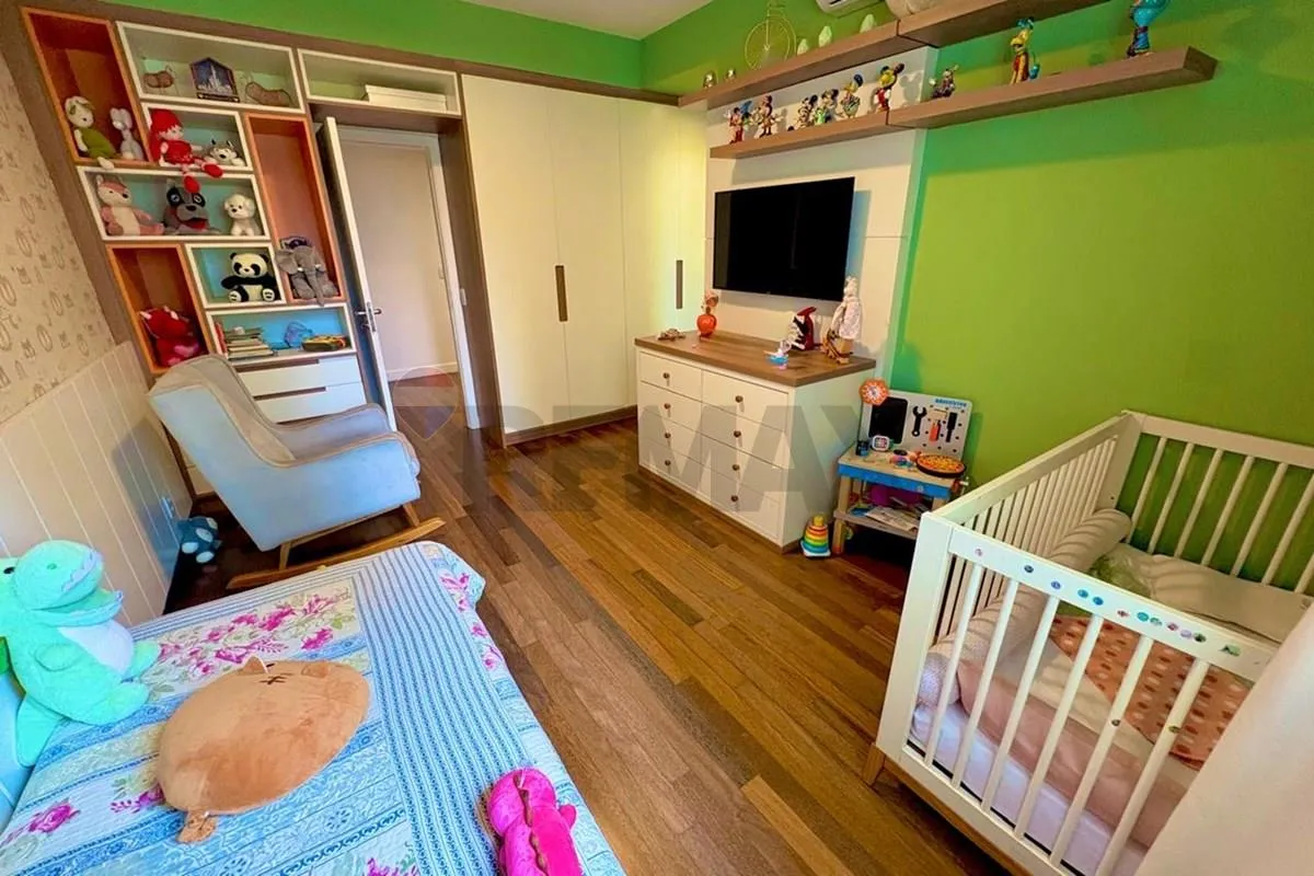 Apartamento de 315 m² com 4 dormitórios e 5 banheiros — photo 22