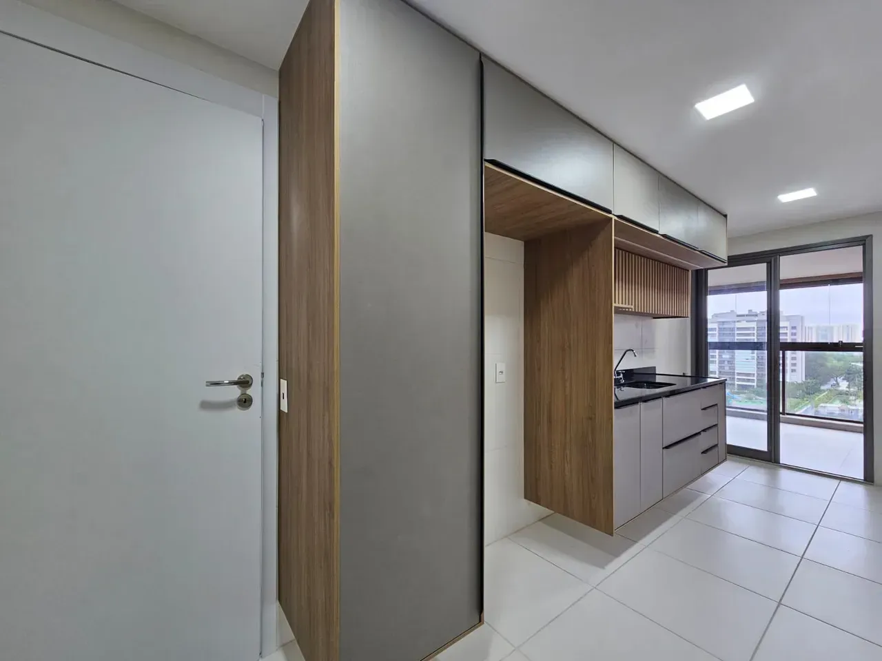 Apartamento mobiliado com 4 quartos e 5 banheiros — photo 30