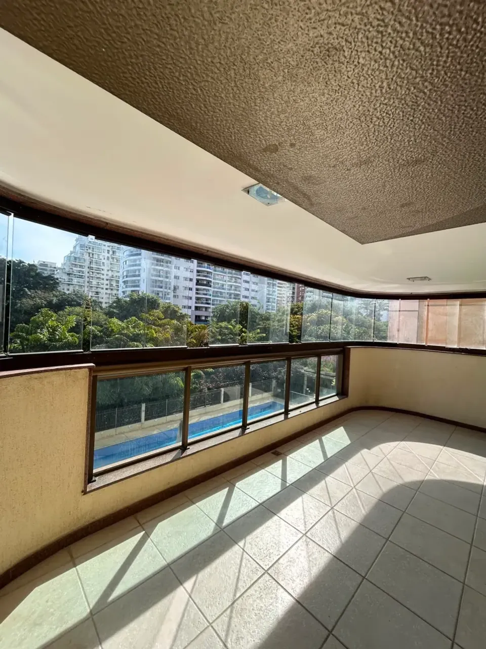 4-bedroom apartment with BBQ area in the building — photo 7