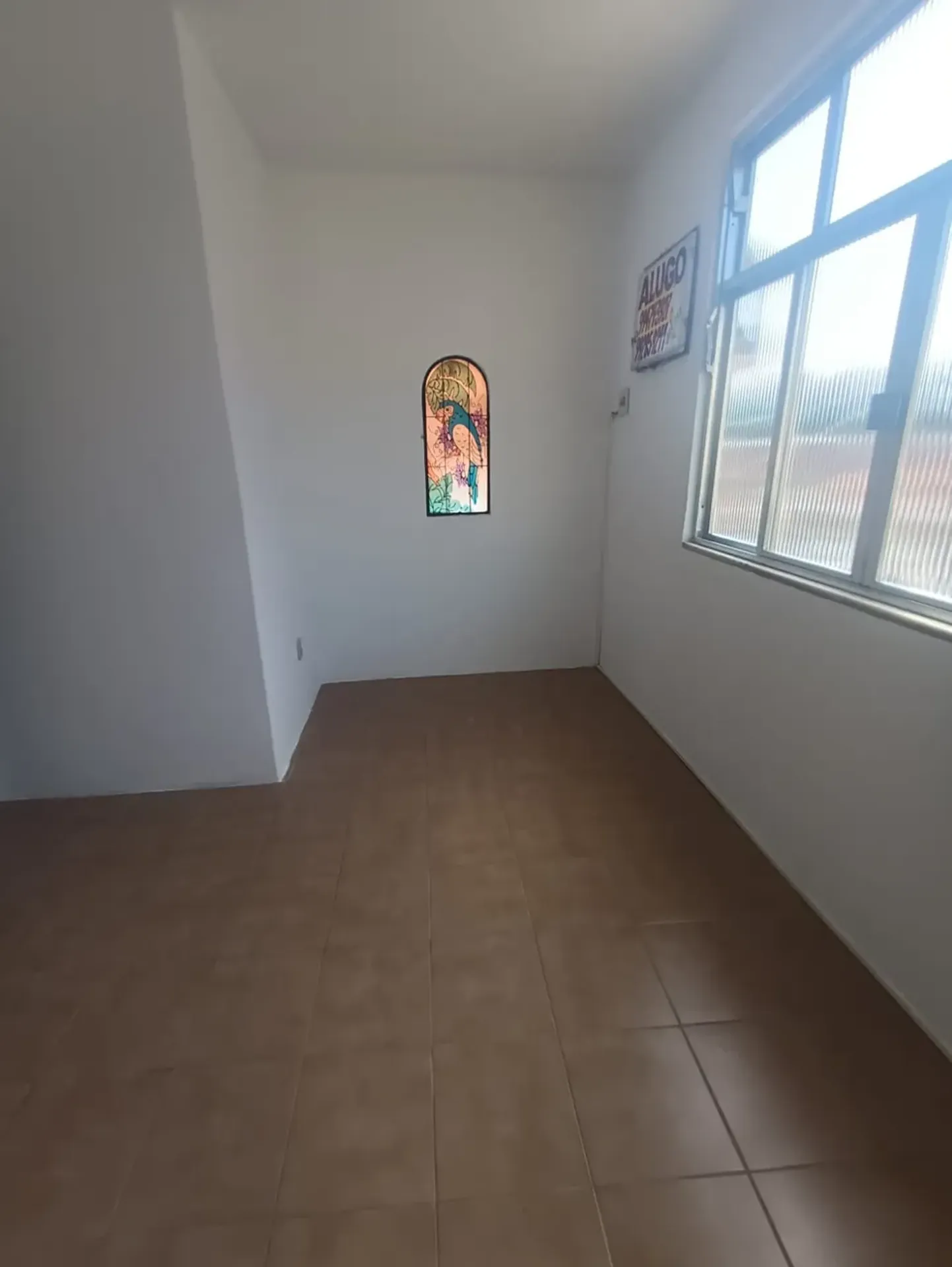 3-bedroom apartment with a closed kitchen and gas stove — photo 15
