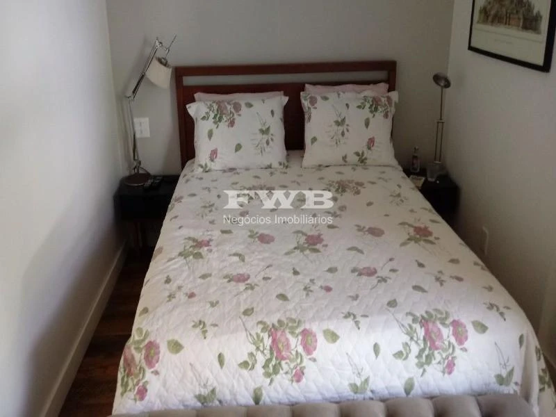 11-bedroom house with a walk-in closet in Rio de Janeiro — photo 15